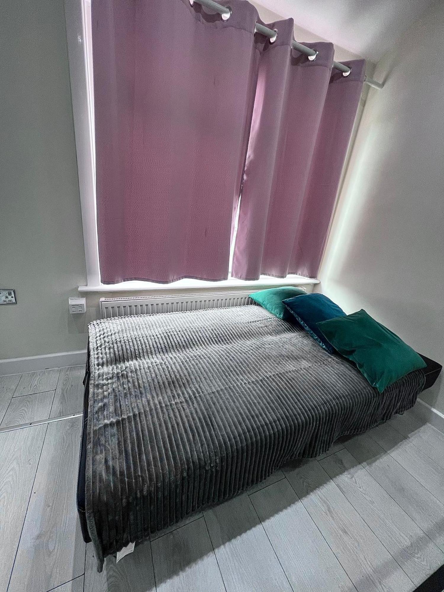 Апартаменты Cosy Private Flat In London, Free Parking On Premise Carshalton Экстерьер фото